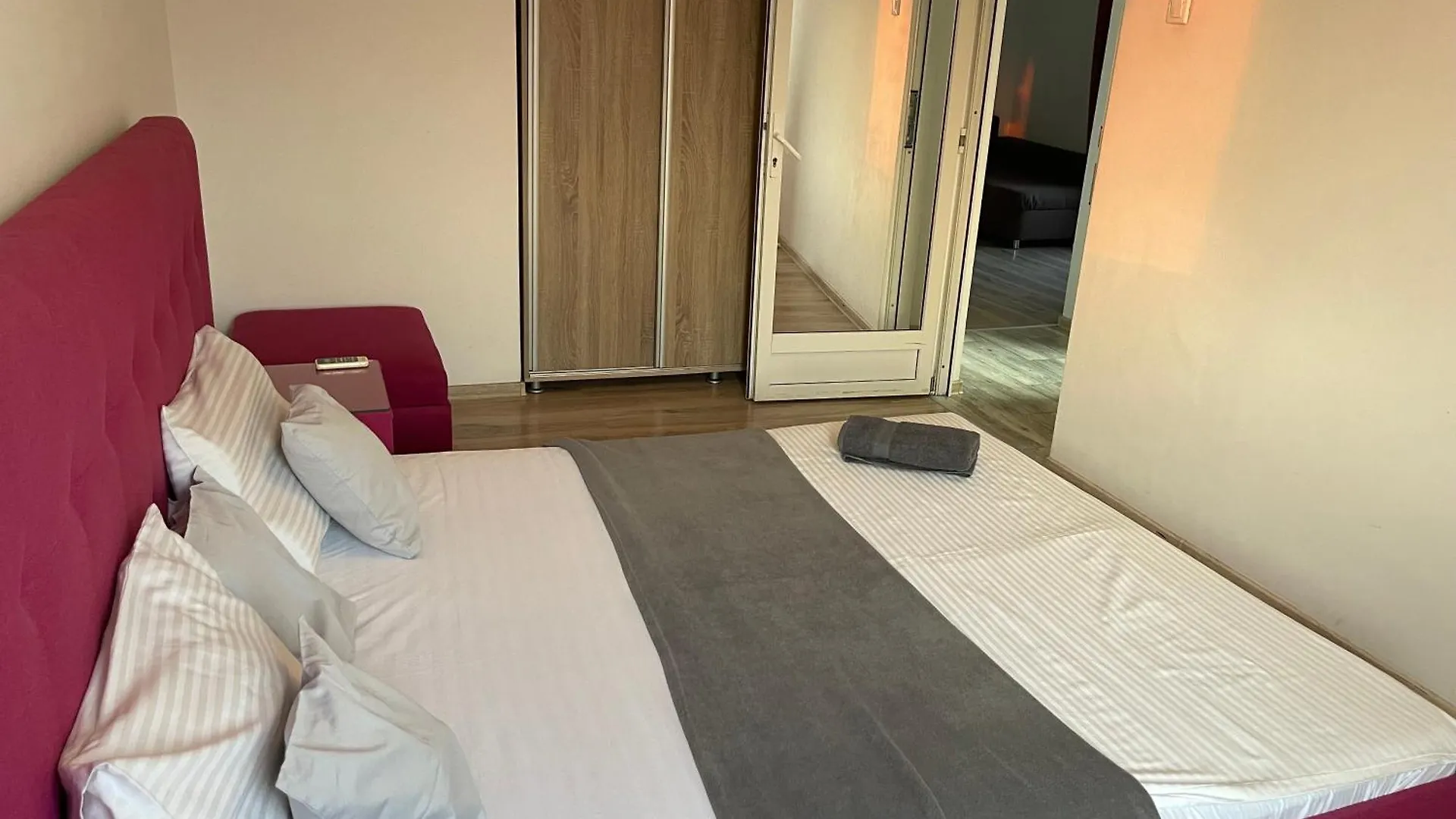 Apartment Luxuryapartentsforrentsrl 3 Camere Bucharest